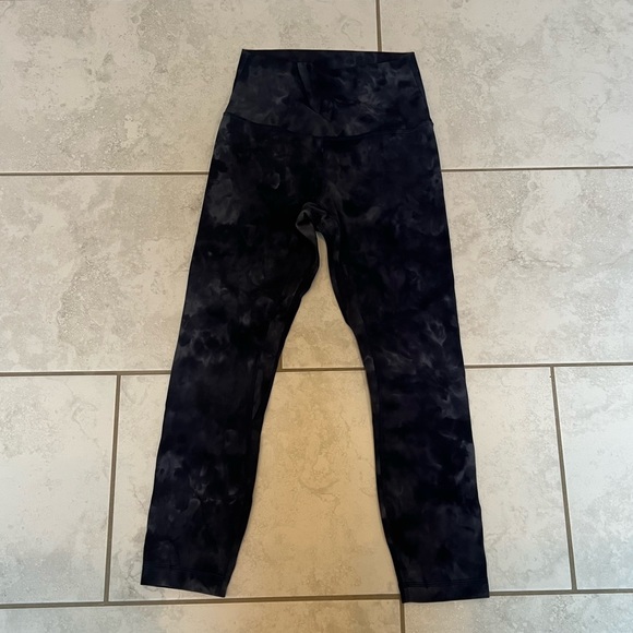 Lululemon Diamond Dye Aligns 23” Size 4 - Picture 5 of 5
